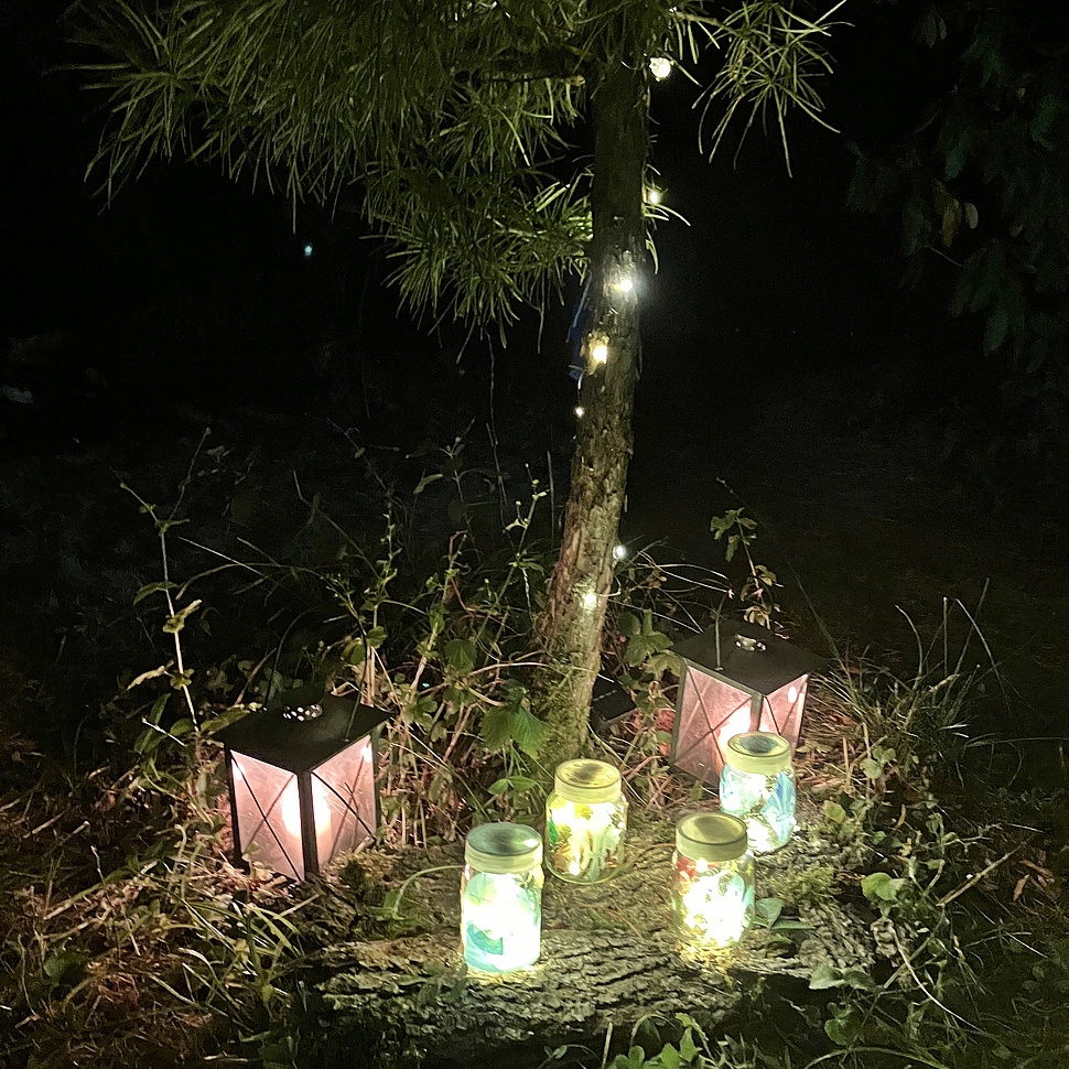 Wundervoll dekorierte Lichtzauber-Landschaft